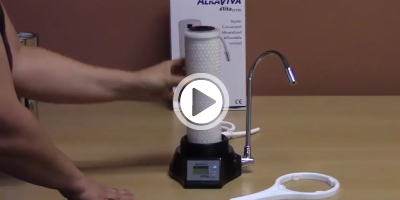 How to change the filter and reset the filter counter in your <em>èlita</em> Countertop Ionizer